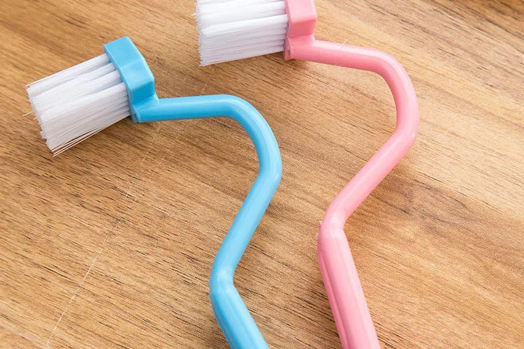 1pcs Portable Curved Bathroom Cleaning Brush Cleaning Accessories Bathroom Brush Angle Handle Curved Brush Toilet Brush